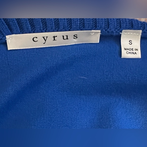 Cyrus Blue Deep Cut Sweater - Picture 3 of 3
